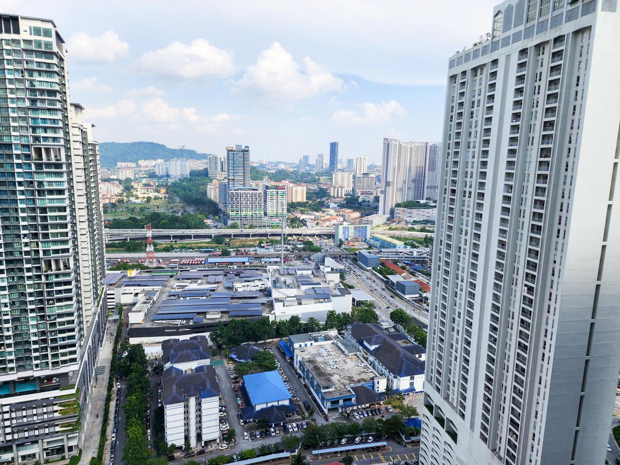 Pangsapuri Sunway Velocity 2 -- Dual Key X Child Friendly With Comfy By Cowidea *